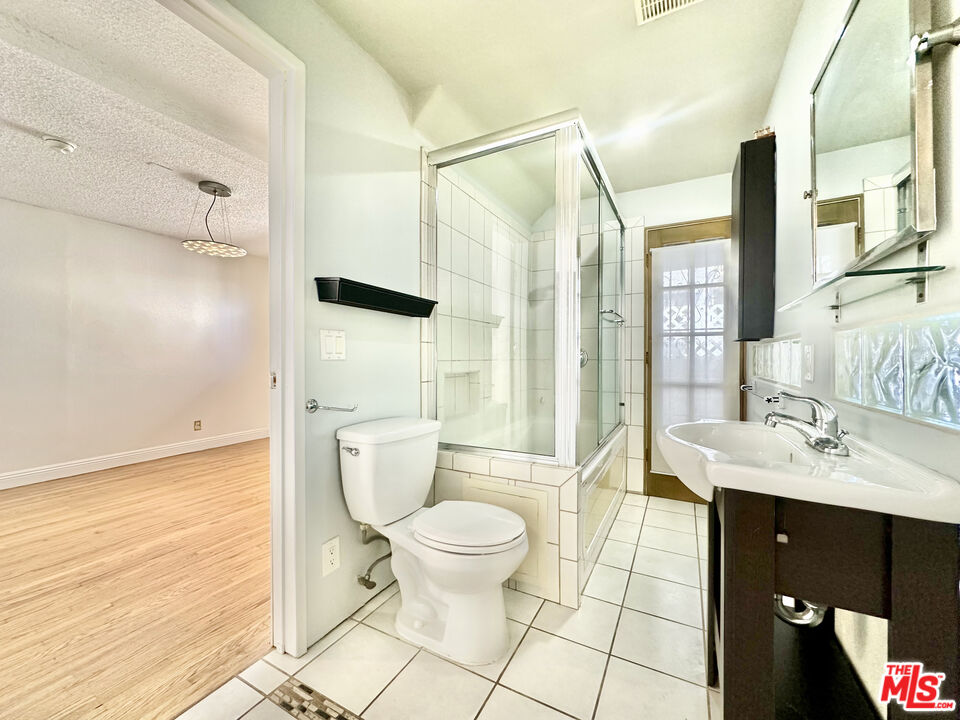 11122 Exposition Blvd