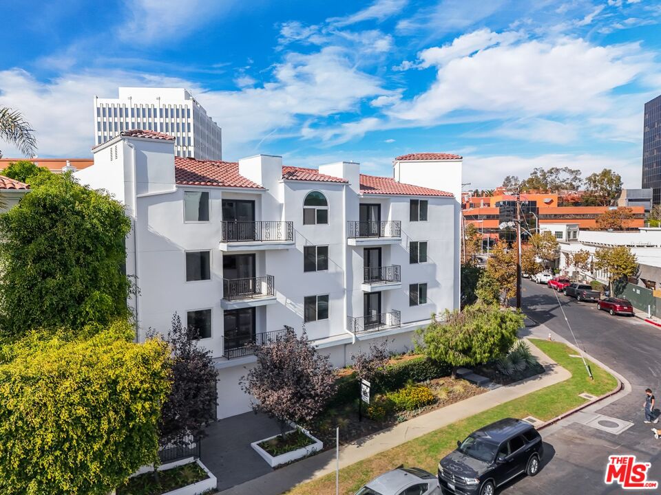 11675 Darlington Ave Unit: 102