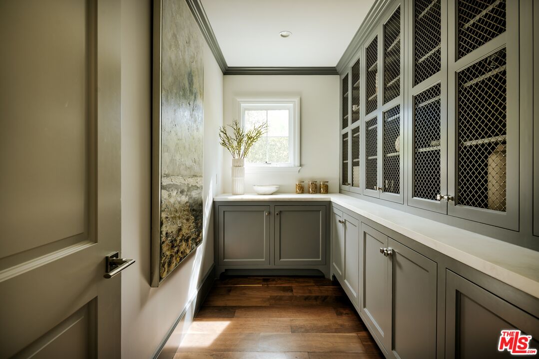 808 SAN VICENTE BLVD