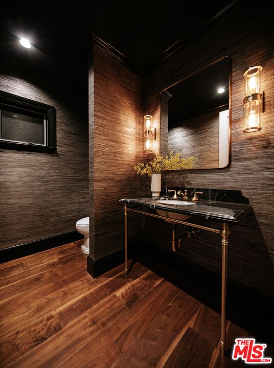 808 SAN VICENTE BLVD