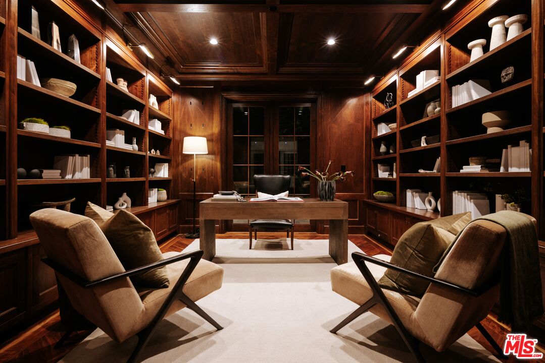 808 SAN VICENTE BLVD