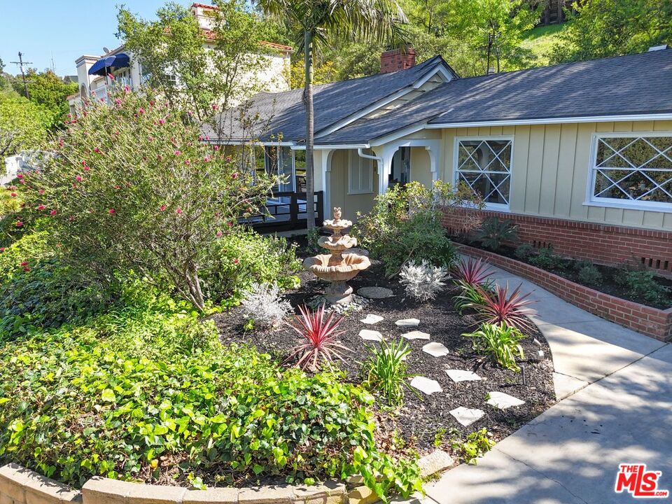 14423 Mulholland Dr