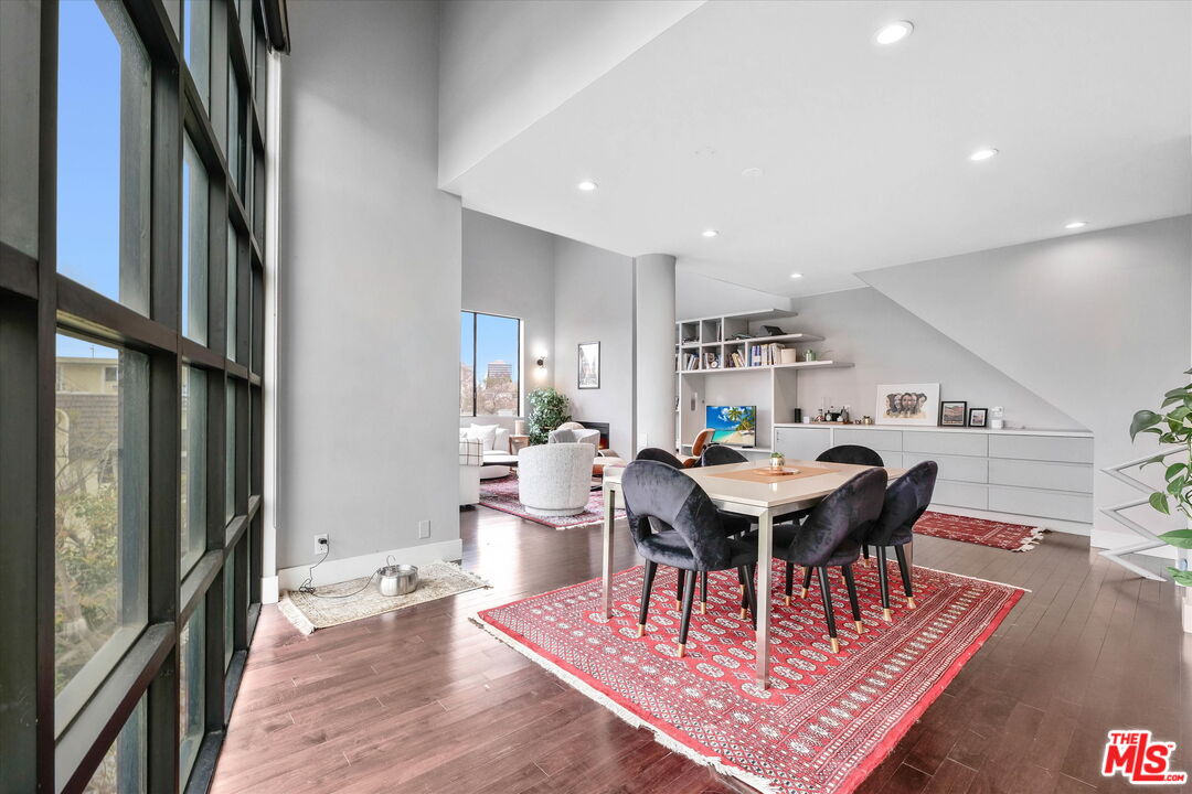 1670 Malcolm Ave Unit: 302