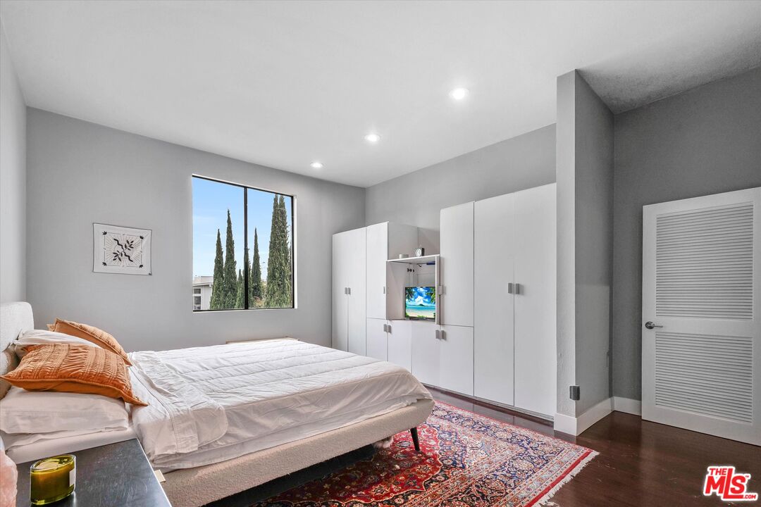1670 Malcolm Ave Unit: 302