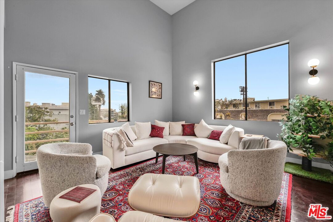 1670 Malcolm Ave Unit: 302