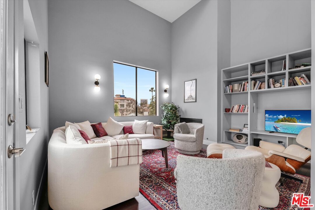 1670 Malcolm Ave Unit: 302