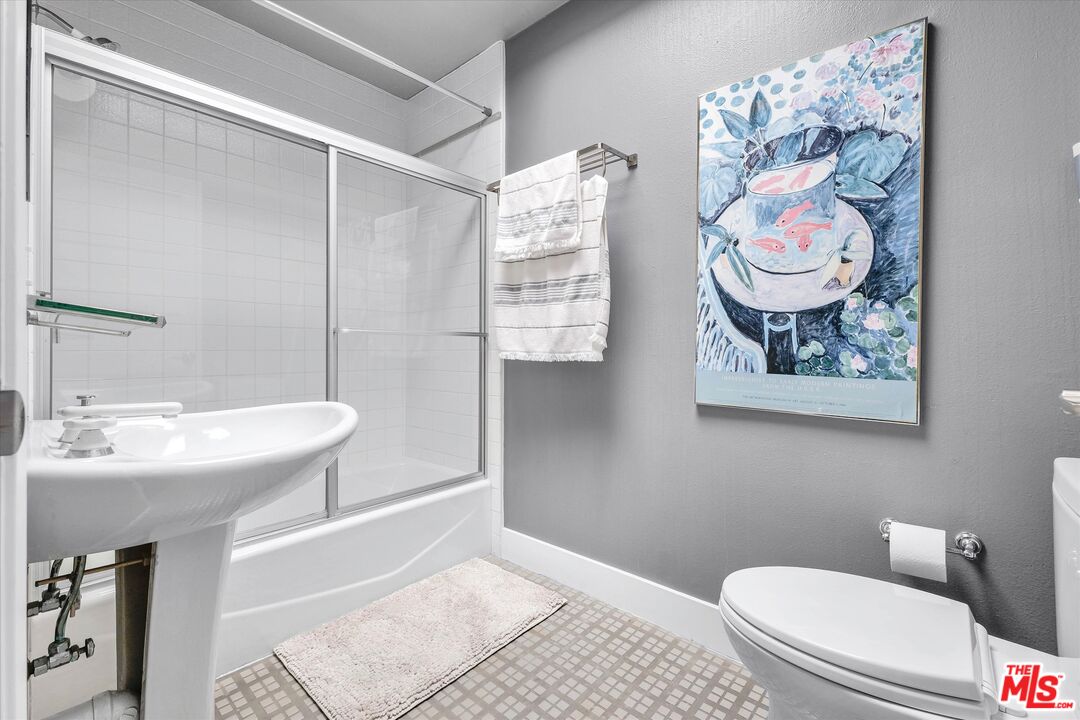 1670 Malcolm Ave Unit: 302