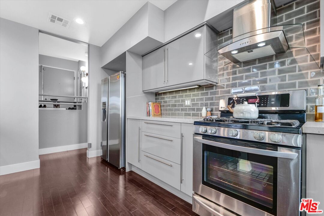 1670 Malcolm Ave Unit: 302