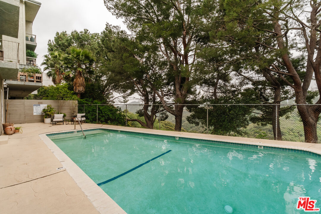 2345 Roscomare Rd Unit: 204