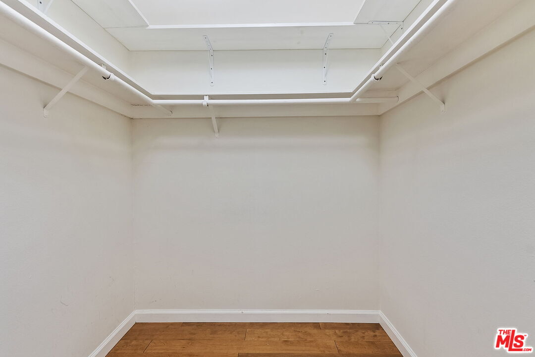 1220 Manning Ave Unit: 4