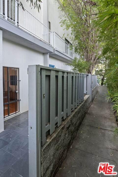 1220 Manning Ave Unit: 4