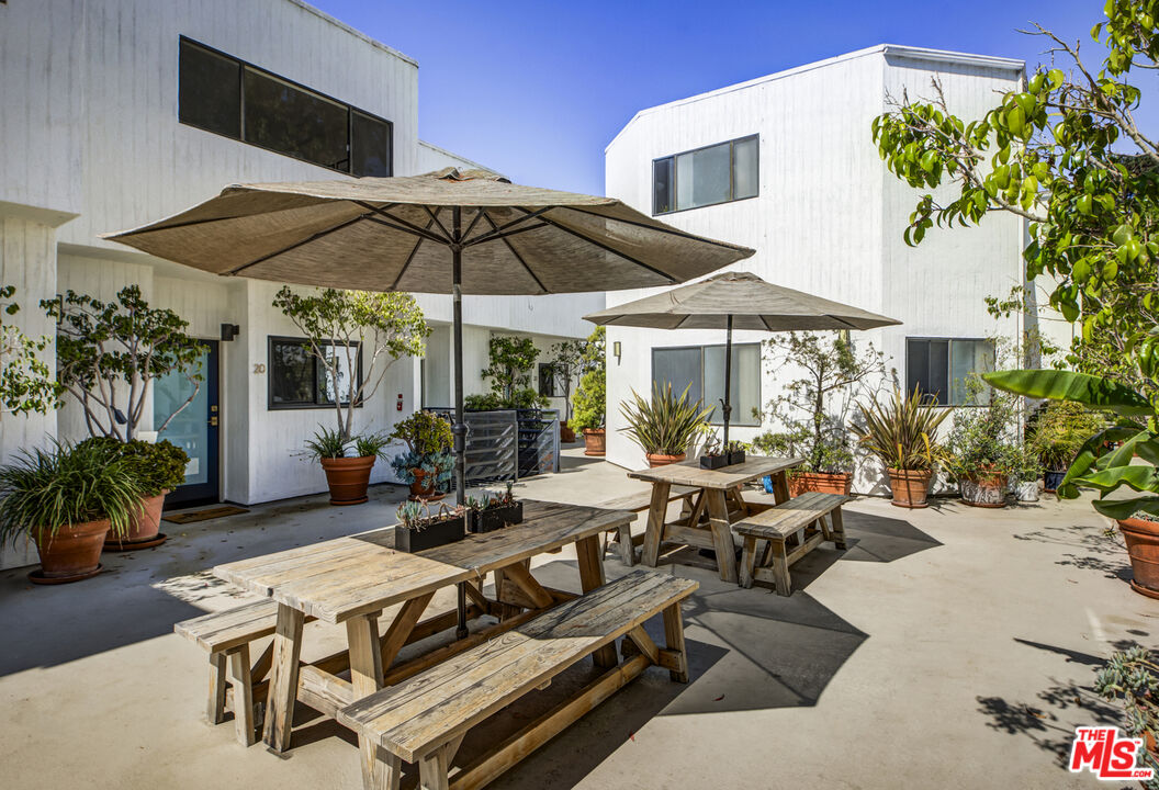 2500 Abbot Kinney Blvd Unit: 25