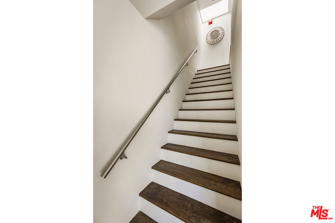 2500 Abbot Kinney Blvd Unit: 25