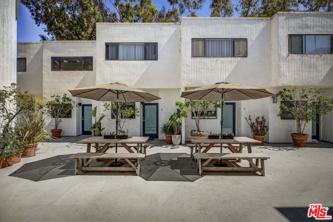 2500 Abbot Kinney Blvd Unit: 25