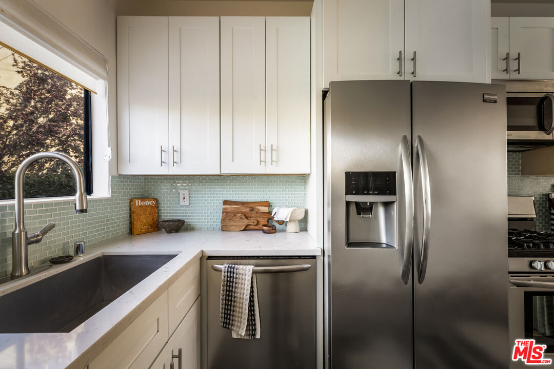 2500 Abbot Kinney Blvd Unit: 25