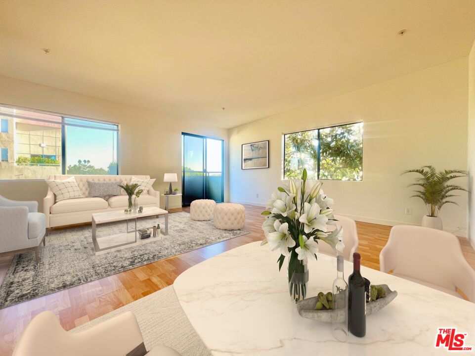 1610 Broadway Unit: #303