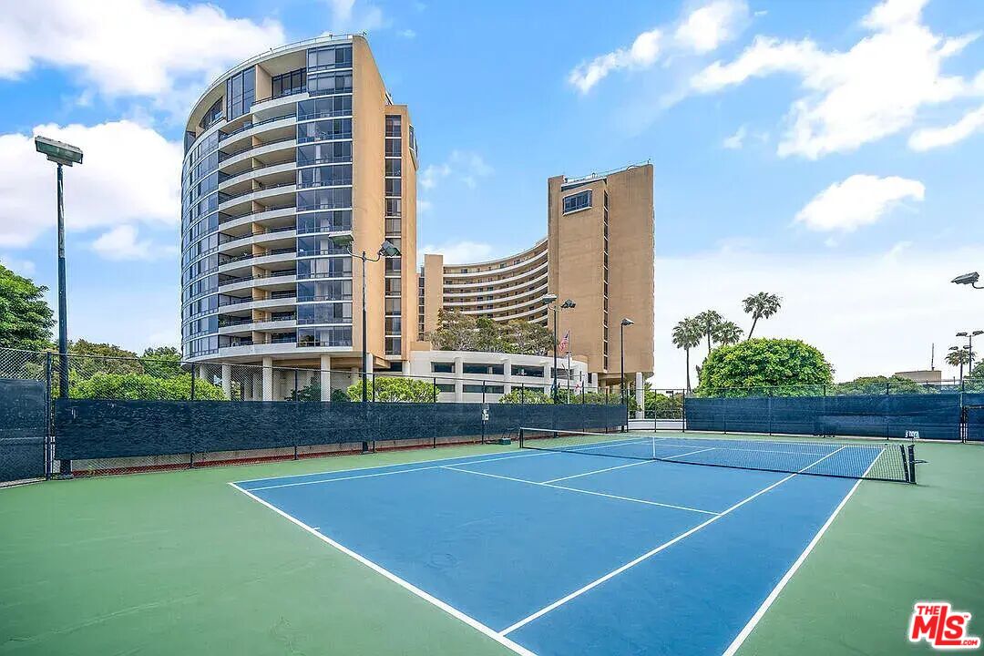 4265 Marina City Dr Unit: 301