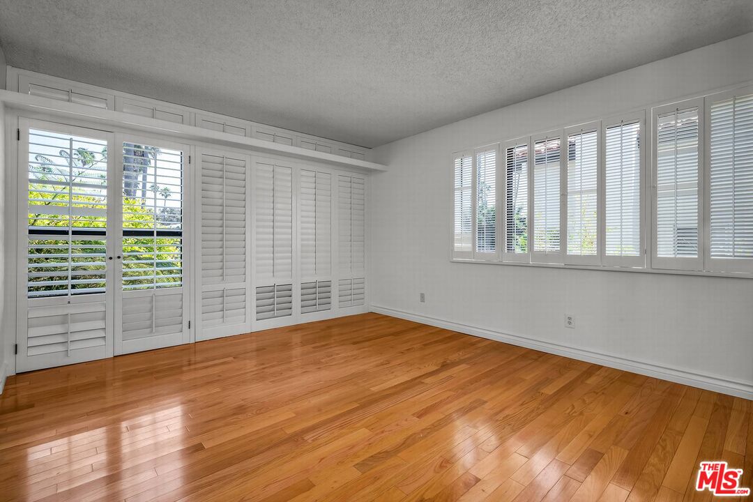 938 5th St Unit: 1