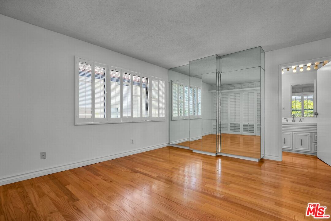 938 5th St Unit: 1