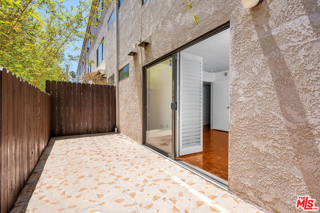 938 5th St Unit: 1