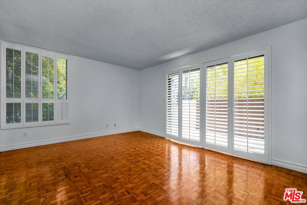 938 5th St Unit: 1