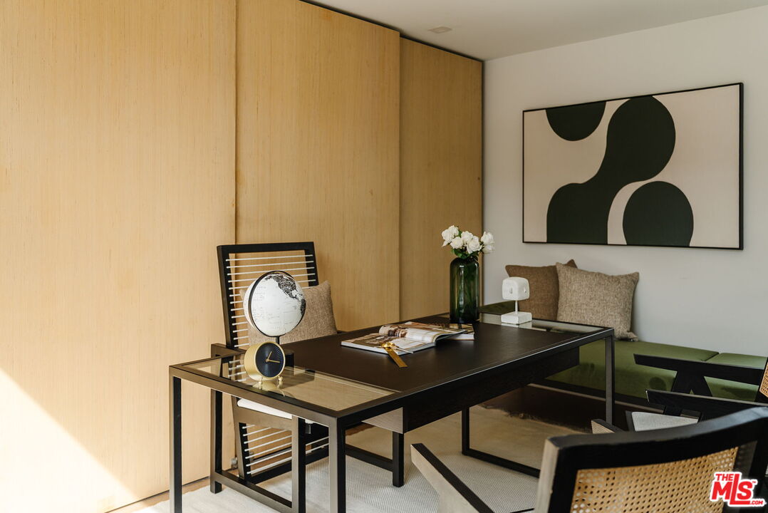 950 N Kings Rd Unit: 315