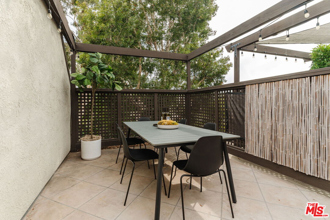 950 N Kings Rd Unit: 315