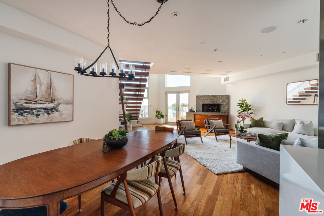 255 Main St Unit: 305