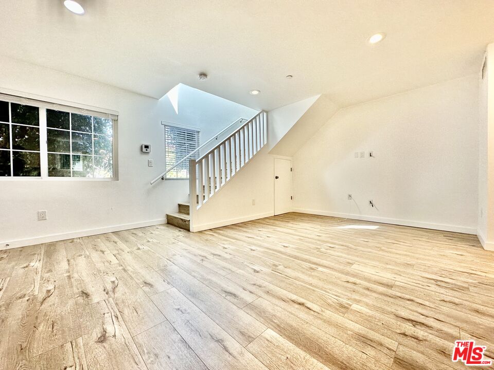 402 Pacific St Unit: 1