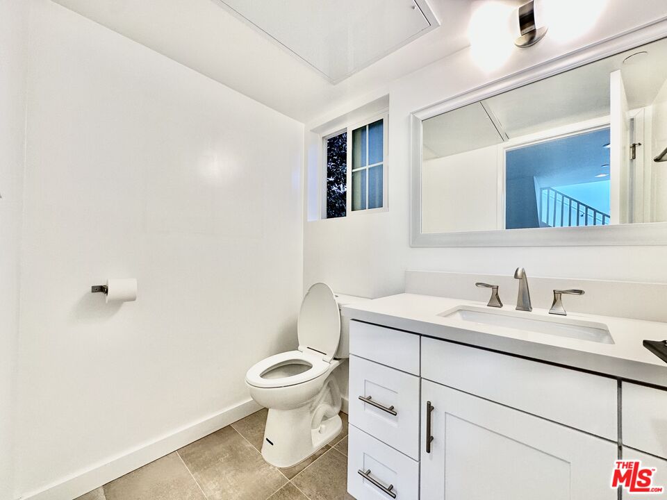 402 Pacific St Unit: 1