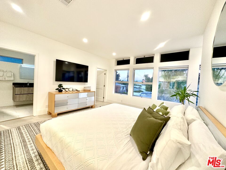 822 Pacific Ave