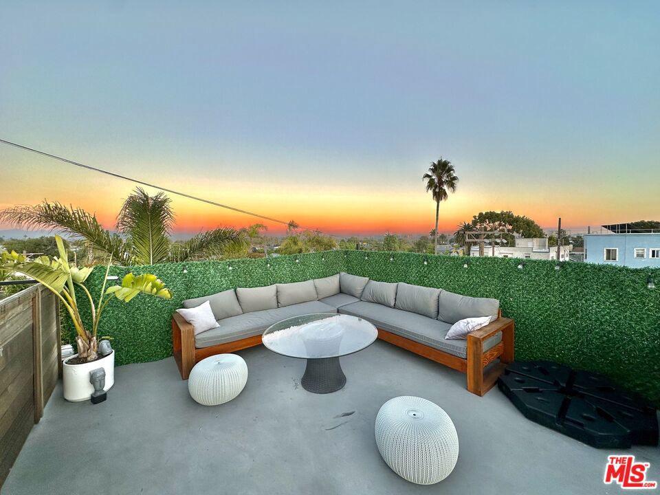 822 Pacific Avenue