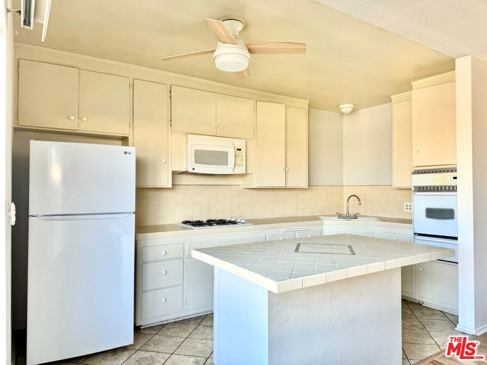 127 Loma Vista Street 10