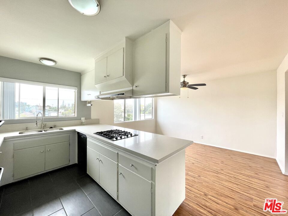 127 Loma Vista St Unit: 6