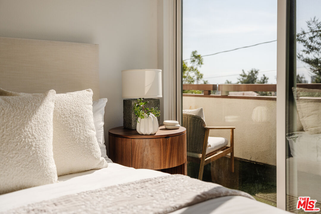 1277 S Beverly Glen Blvd Unit: 408