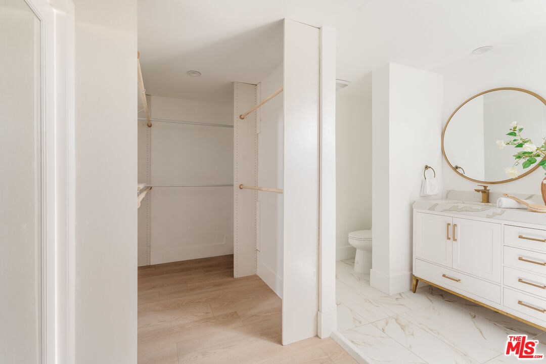 1277 S Beverly Glen Blvd Unit: 408