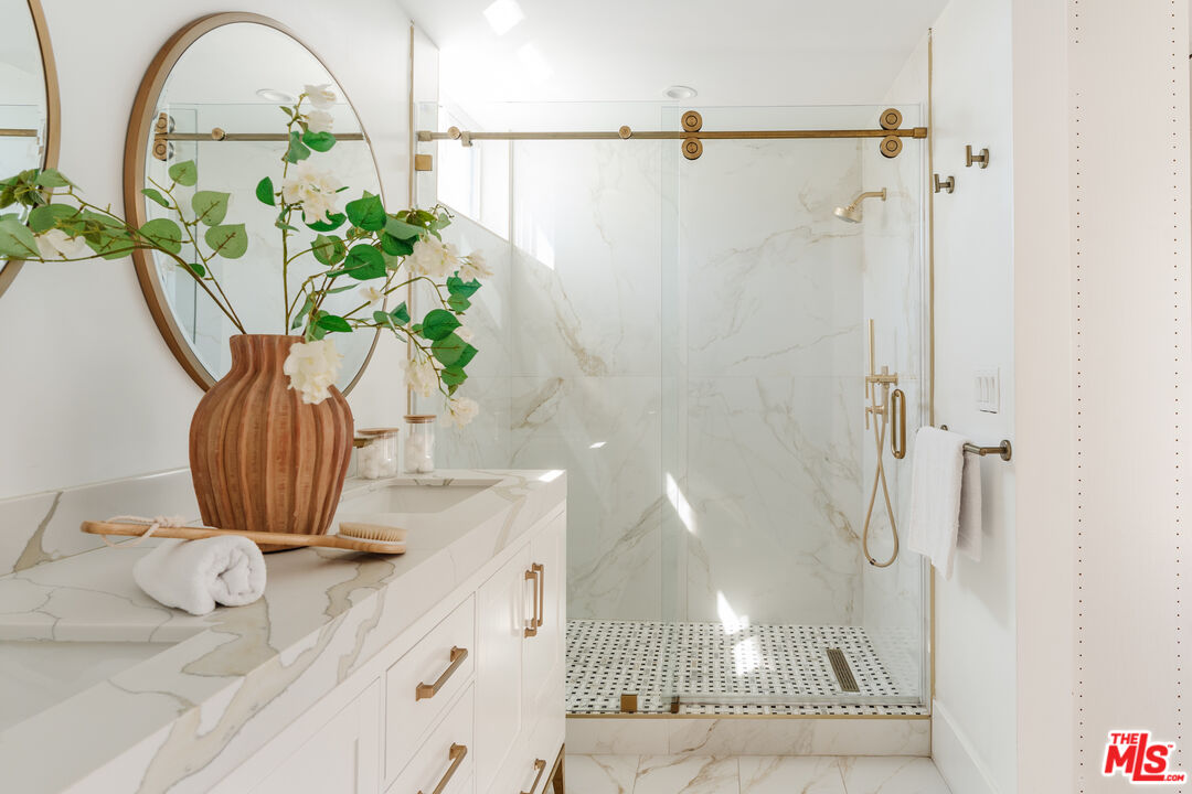 1277 S Beverly Glen Blvd Unit: 408