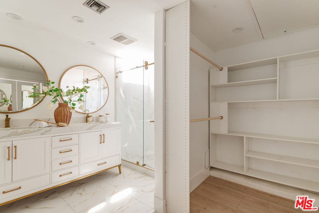 1277 S Beverly Glen Blvd Unit: 408