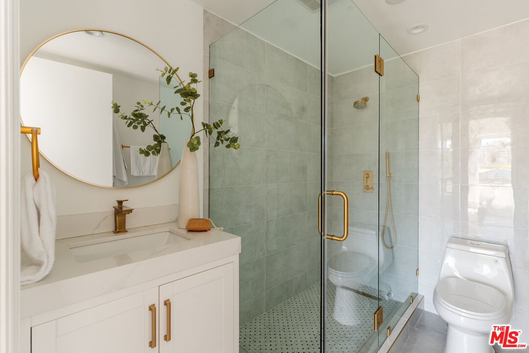 1277 S Beverly Glen Blvd Unit: 408