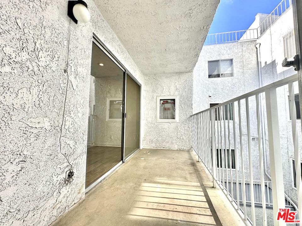 1515 S Beverly Dr Unit: 306