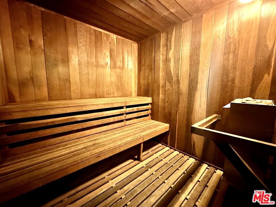 1515 S Beverly Dr Unit: 306