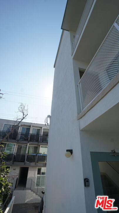 844 6Th St Unit: 1