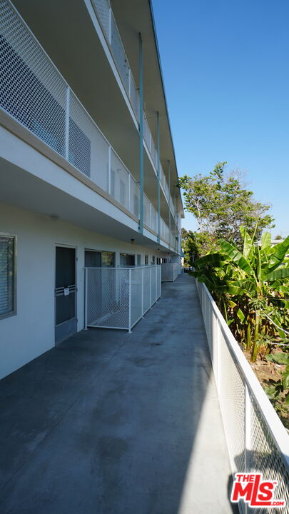 844 6Th St Unit: 1