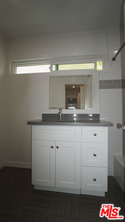 844 6Th St Unit: 1