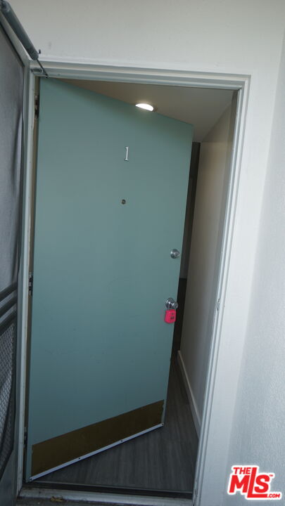 844 6Th St Unit: 1