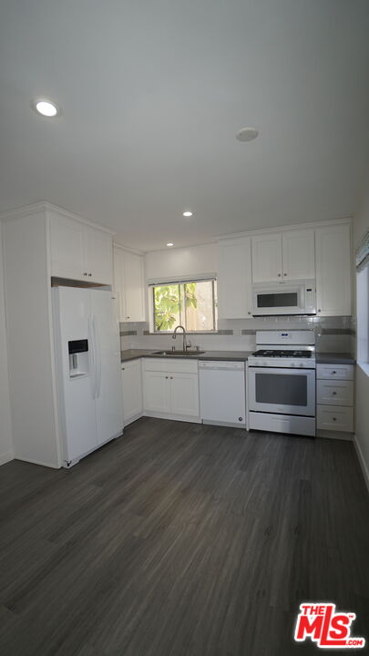 844 6Th St Unit: 1