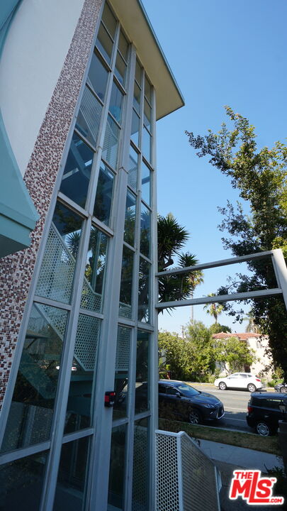 844 6Th St Unit: 1