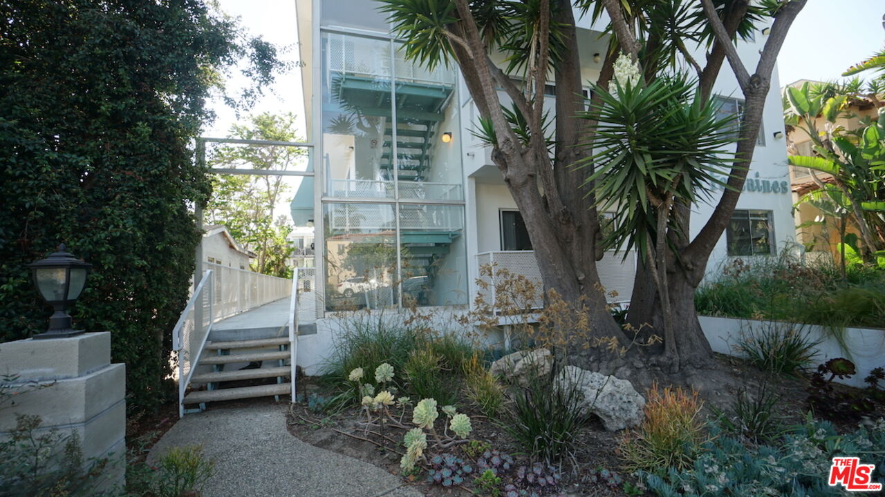844 6Th St Unit: 1