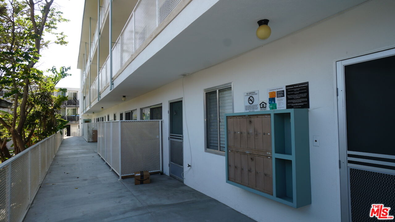 844 6Th St Unit: 1