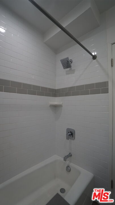844 6Th St Unit: 1